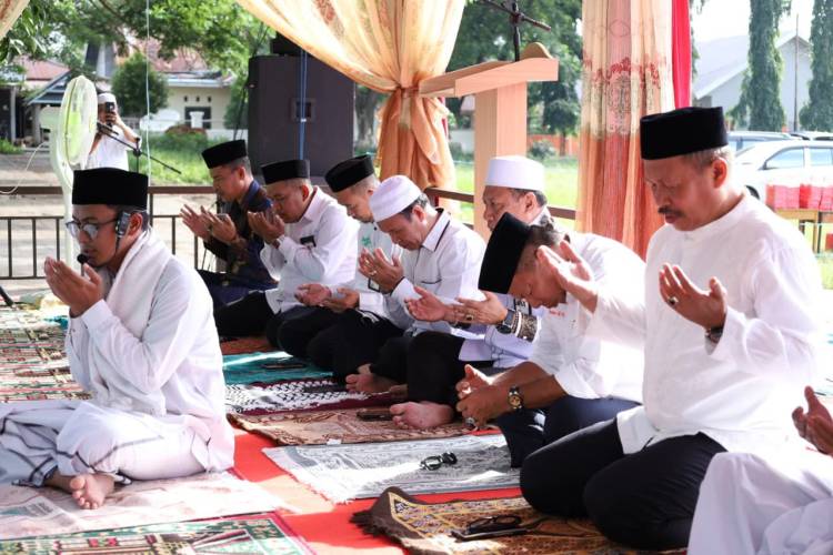 Bupati Andi Utta, Launching Khatmil Quran Per Pekan di Bontomacinna