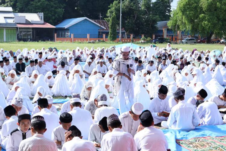 Bupati Andi Utta, Launching Khatmil Quran Per Pekan di Bontomacinna