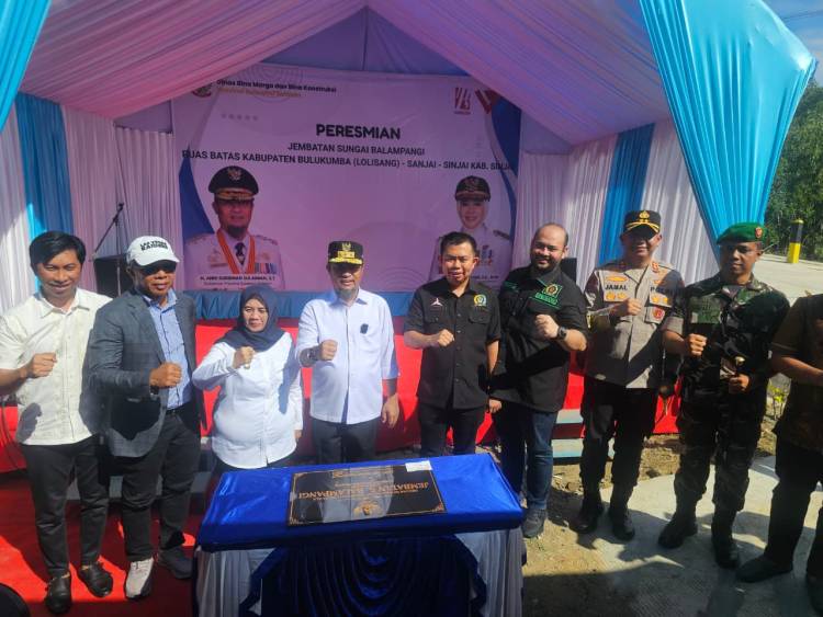 Didampingi Bupati Andi Utta, Gubernur Sulsel Resmikan Jembatan Sungai Balampangi Penghubung Sinjai-Bulukumba