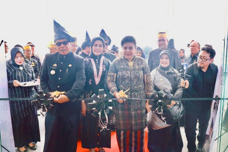 Peresmian Tiga Gedung Jadi Kado HUT ke-66 Kabupaten Bulukumba