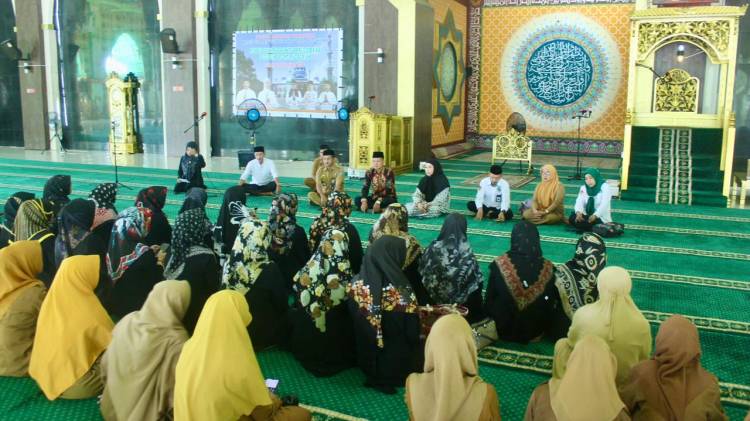 Herfida Muchtar Buka Tahsinul Qira’ah Bulukumba Cinta Al-Qur’an di Masjid ICDT