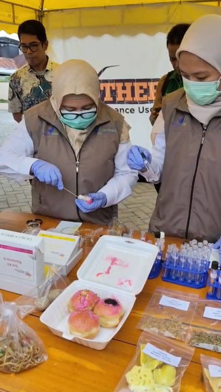 Gandeng BPOM, Dinkes Bulukumba Periksa Keamanan Takjil, Aman Dikonsumsi