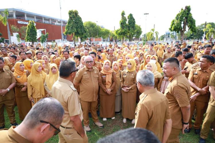 Hari Pertama Masuk Kantor, Bupati Andi Utta: Waktu Tidak Memberi Kesempatan untuk Mengulang, Tapi Kesempatan untuk Berubah