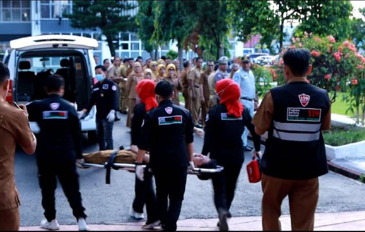 ASN Pingsan Saat Apel, Bupati Andi Utta Telepon Nomor 112