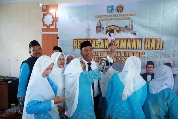 Bupati Andi Utta Minta Jemaah Calon Haji Saling Menolong