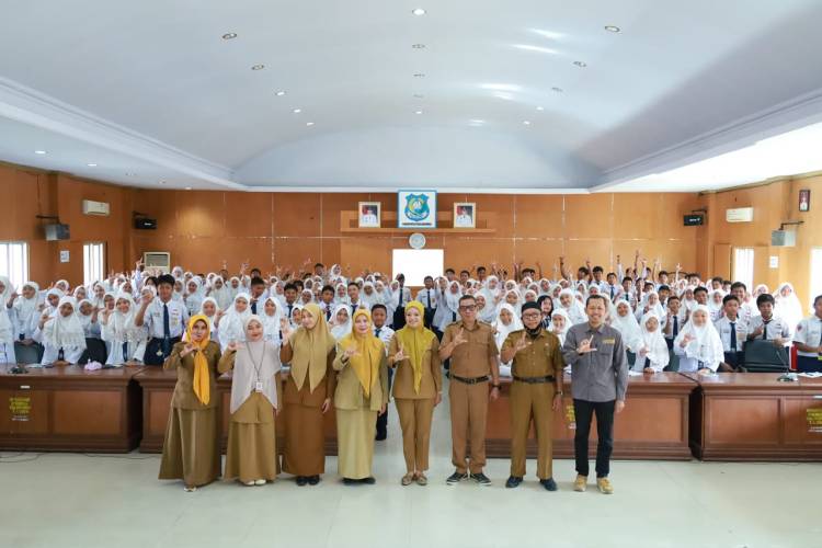 Kerjasama Diskominfo, SMPN 1 Bulukumba Gelar Pelatihan Jurnalistik Bagi Siswa