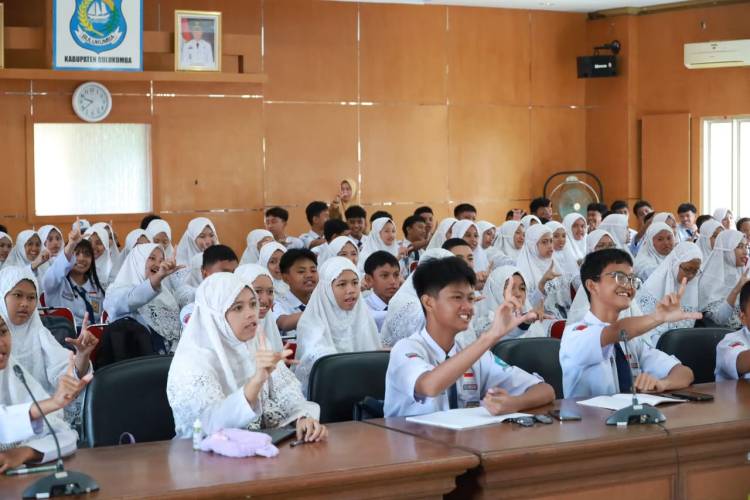 Kerjasama Diskominfo, SMPN 1 Bulukumba Gelar Pelatihan Jurnalistik Bagi Siswa