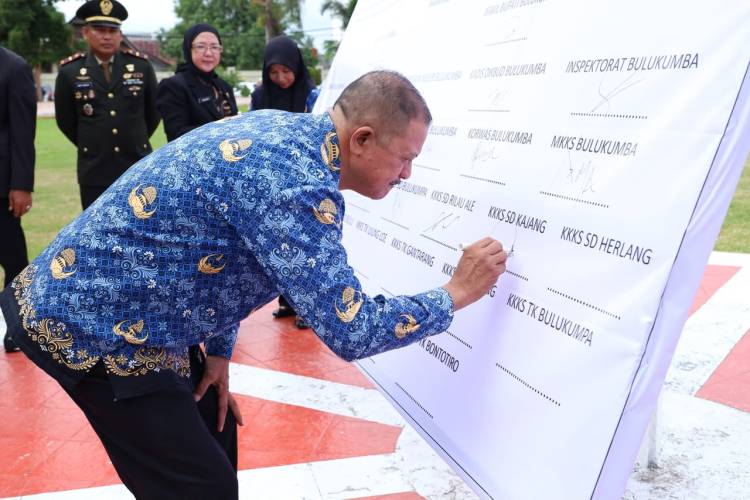 Penandatanganan Komitmen Bersama SPMB, Bulukumba Tegaskan Penerimaan Murid Baru yang Objektif dan Transparan