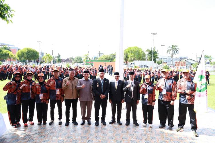 Bupati Andi Utta Lepas Kontingen Porsenijar, PGRI Bulukumba Targetkan Tiga Besar