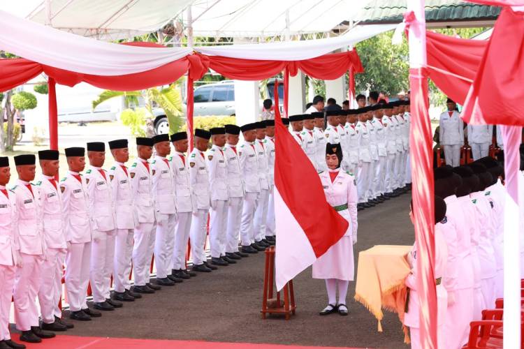 Bupati Andi Utta Kukuhkan 72 Anggota Paskibra Bulukumba