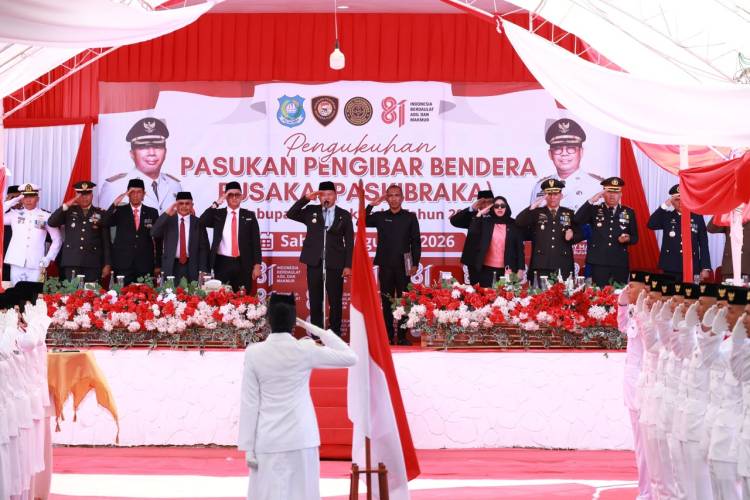Bupati Andi Utta Kukuhkan 72 Anggota Paskibra Bulukumba