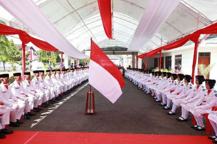 Bupati Andi Utta Kukuhkan 72 Anggota Paskibra Bulukumba