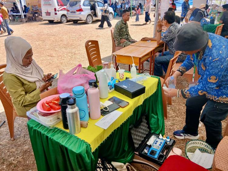 DLHK Bulukumba Hadirkan Uji Air Gratis hingga Tukar Sampah Jadi Sembako, Siap Layani Warga Kajang