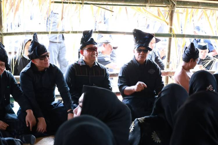 Ritual Andingingi Awali Rangkaian Festival Pinisi 2026, Teguhkan Harmoni Manusia dan Alam