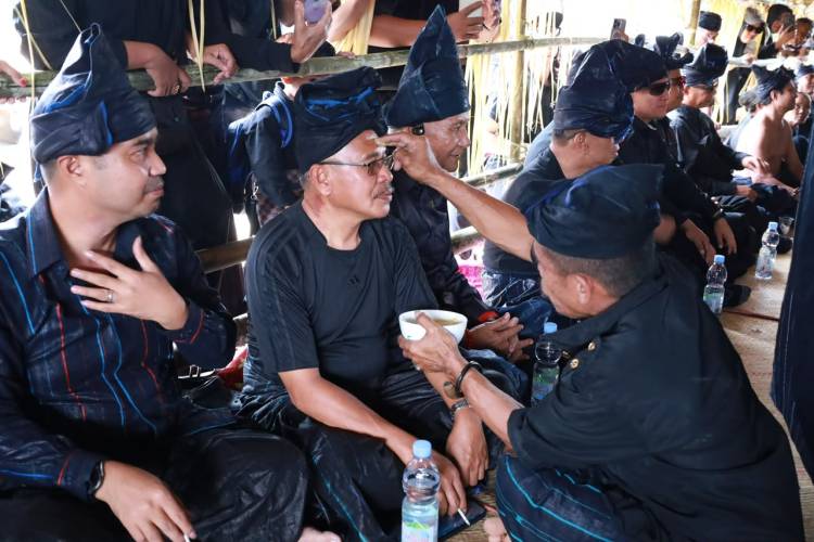 Ritual Andingingi Awali Rangkaian Festival Pinisi 2026, Teguhkan Harmoni Manusia dan Alam
