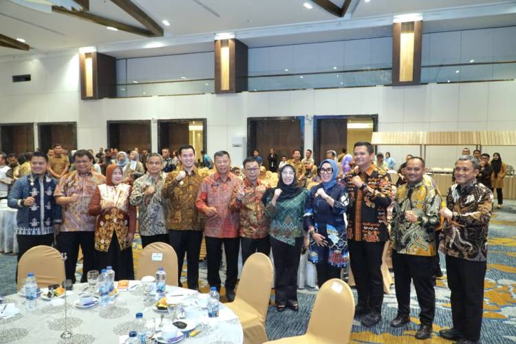 Bupati Andi Utta Tandatangan Komitmen  Percepatan Penyusunan RDTR 